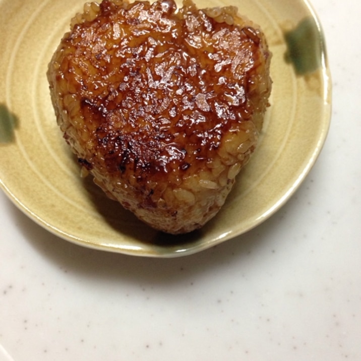 焼肉のタレで(*^^*)焼きおにぎり☆